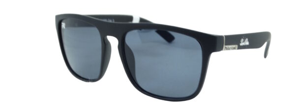 P157 LUIS BLACK